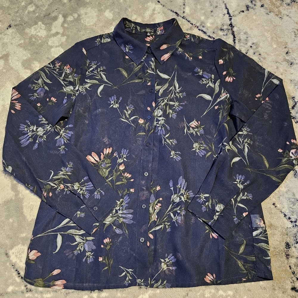 💥2for20💥 Navy floral sheer blouse Dynamite